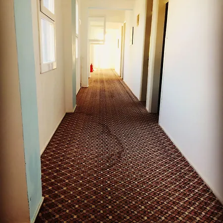 Hotel Ikont 2*